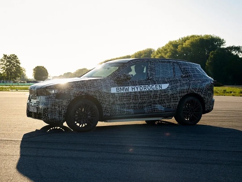 BMW готовит X5 на водороде