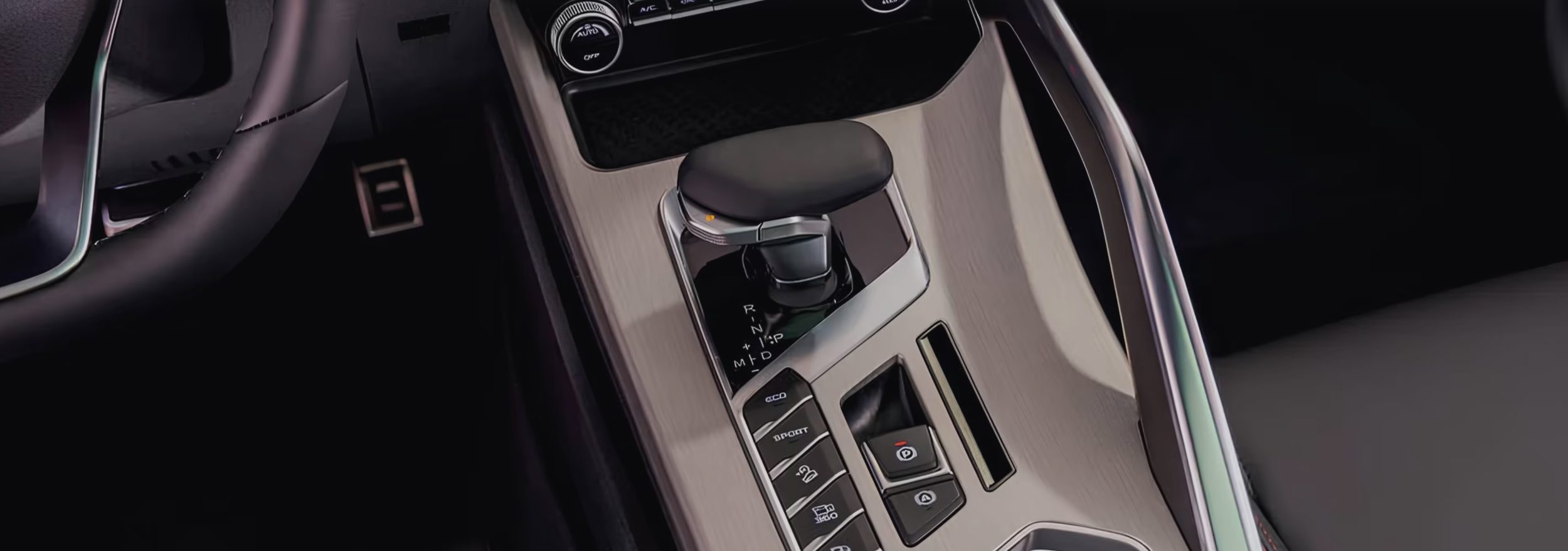 Салон Geely Coolray