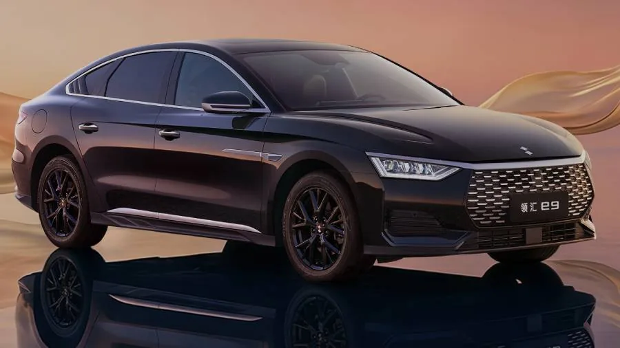 BYD запустил продажи электрического седана Linghui e9