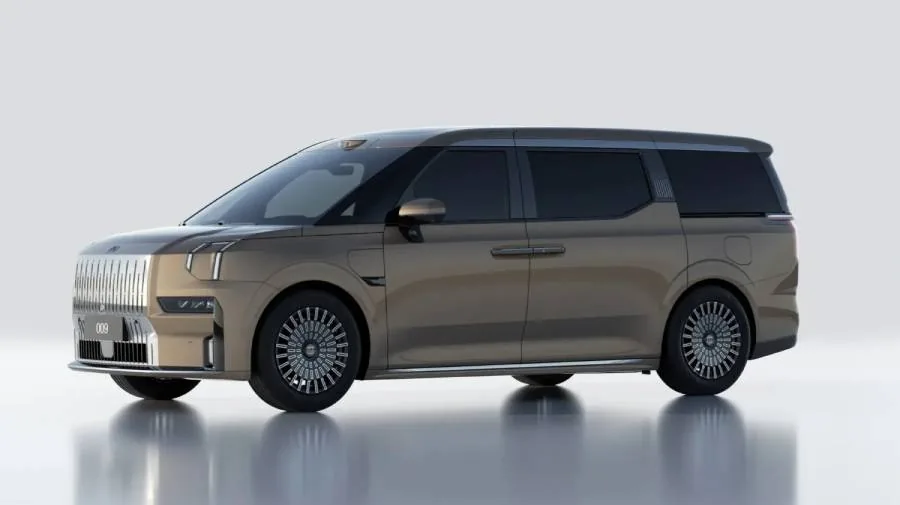 Geely объявил цены и старт продаж на минивэн Zeekr 009 2026 года