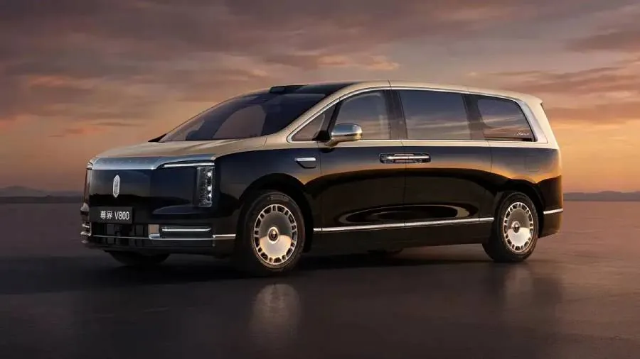 Минивэн Maextro V собрал 3200 заказов за час