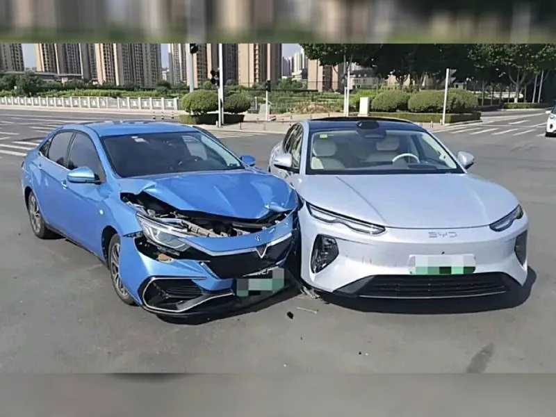 Продажи BYВ Seal 08 резко выросли после аварии в Китае