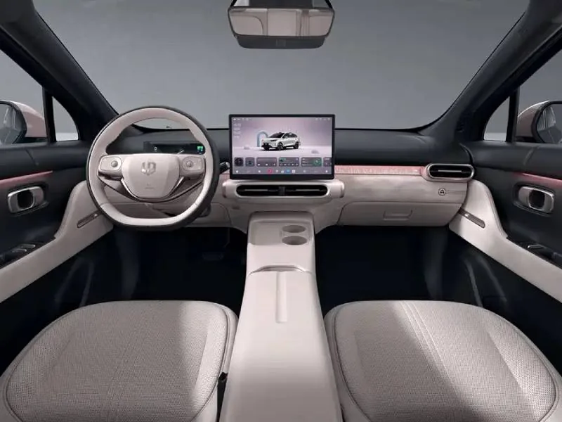 Leapmotor рассекретил салон компактного А05