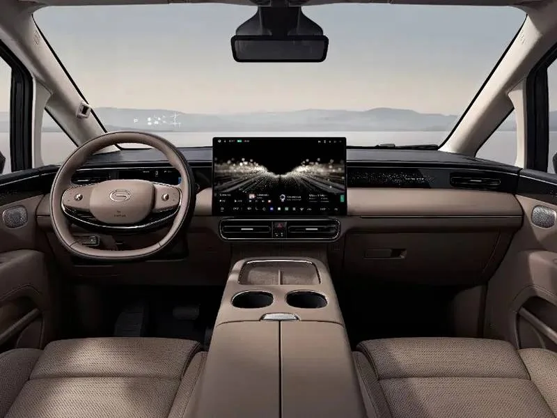 В Сети появились фотографии салона новейшего GAC Trumpchi Yue 7