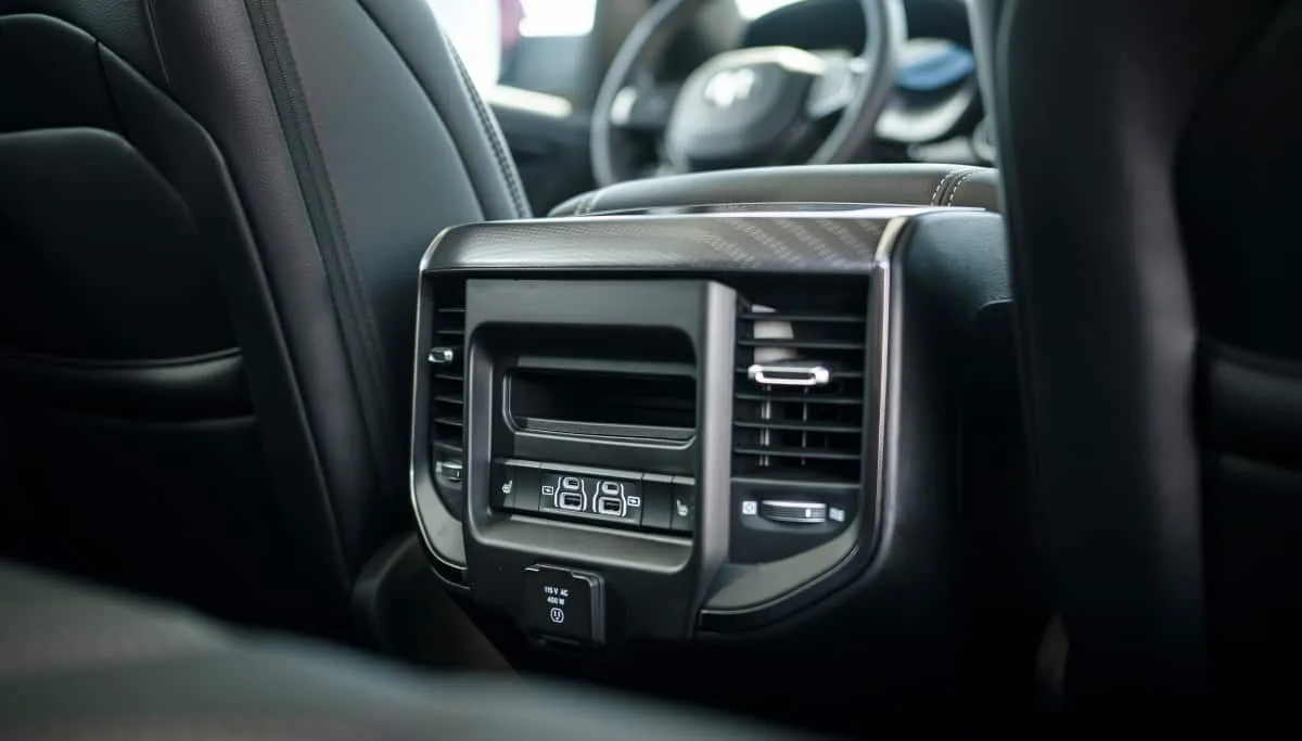 Кому стоить купить Dodge RAM
