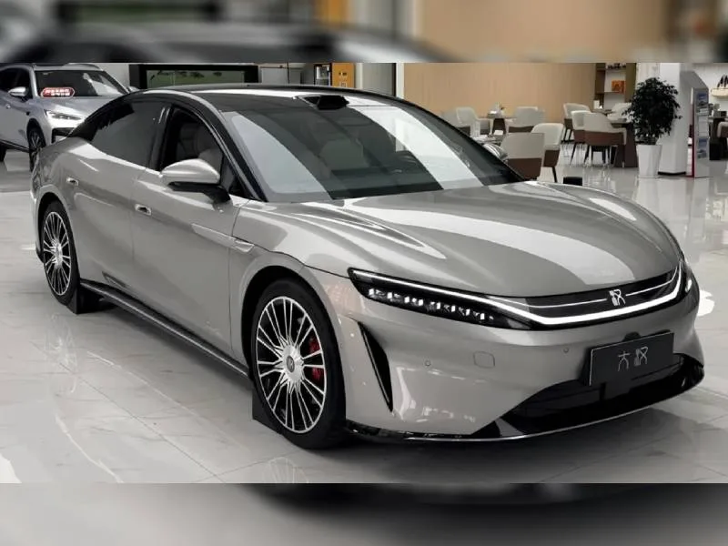 BYD объявил старт продаж Da Han в Китае