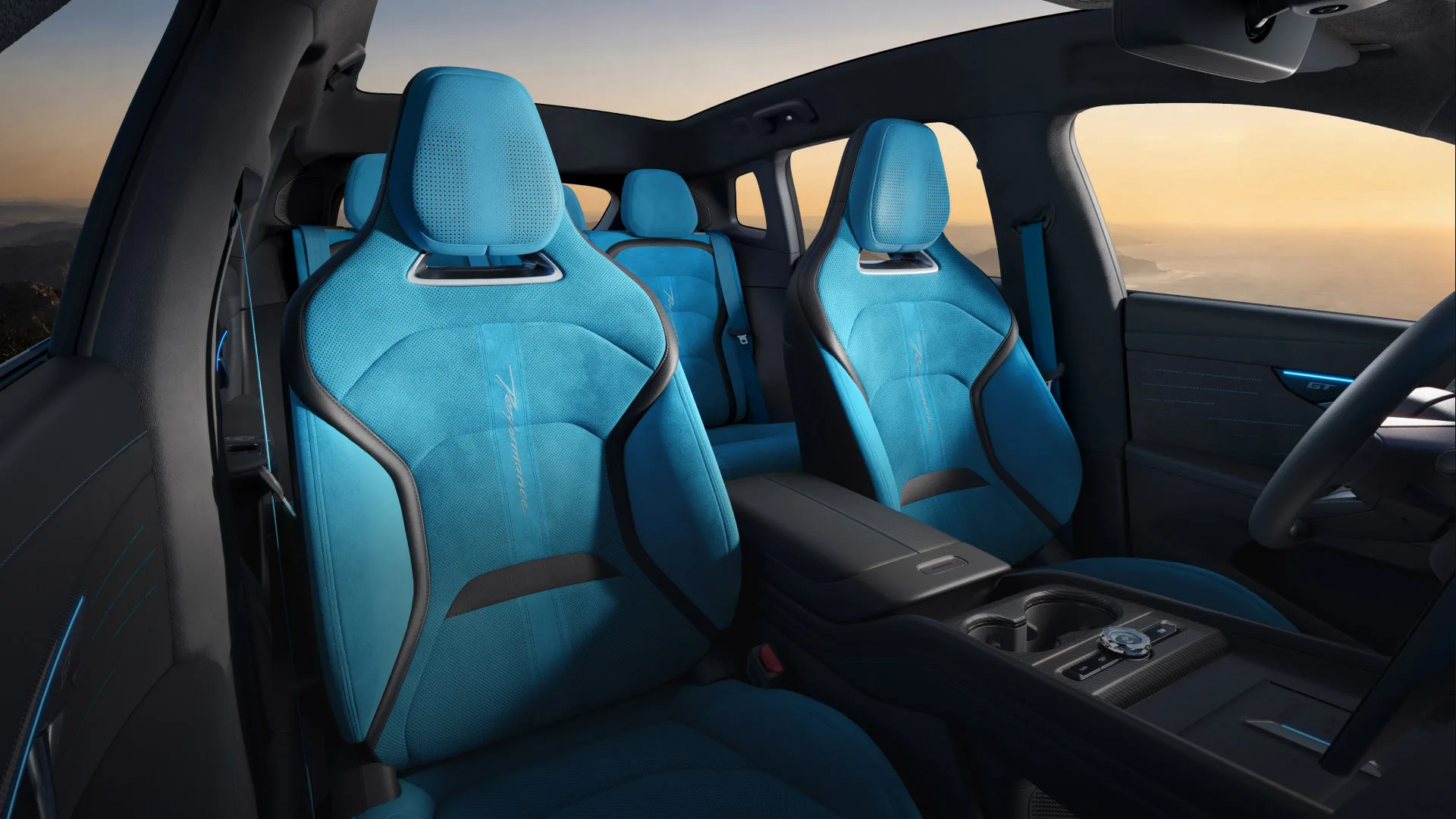 Салон Lynk & Co 07 GT