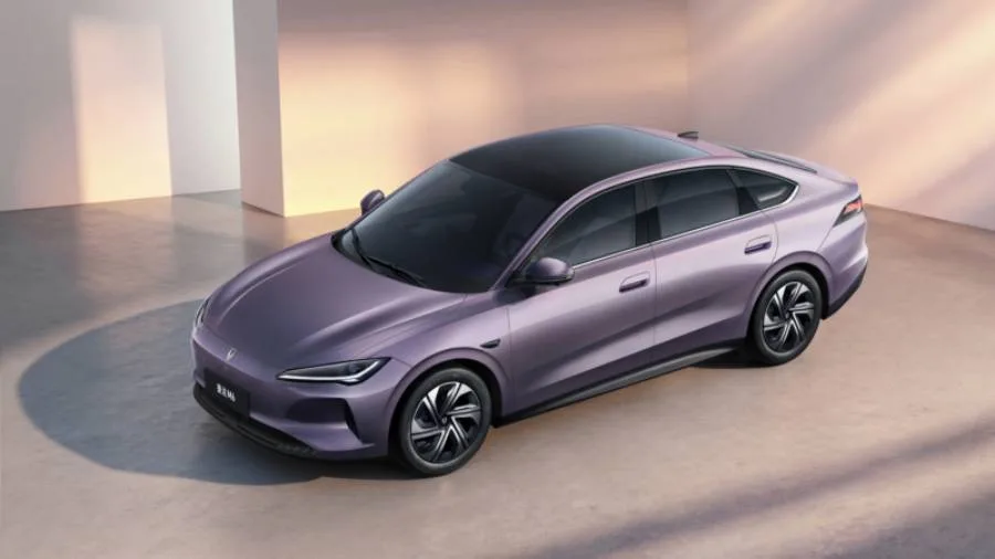 В Китае стартовал приём предзаказов на Jetta M6