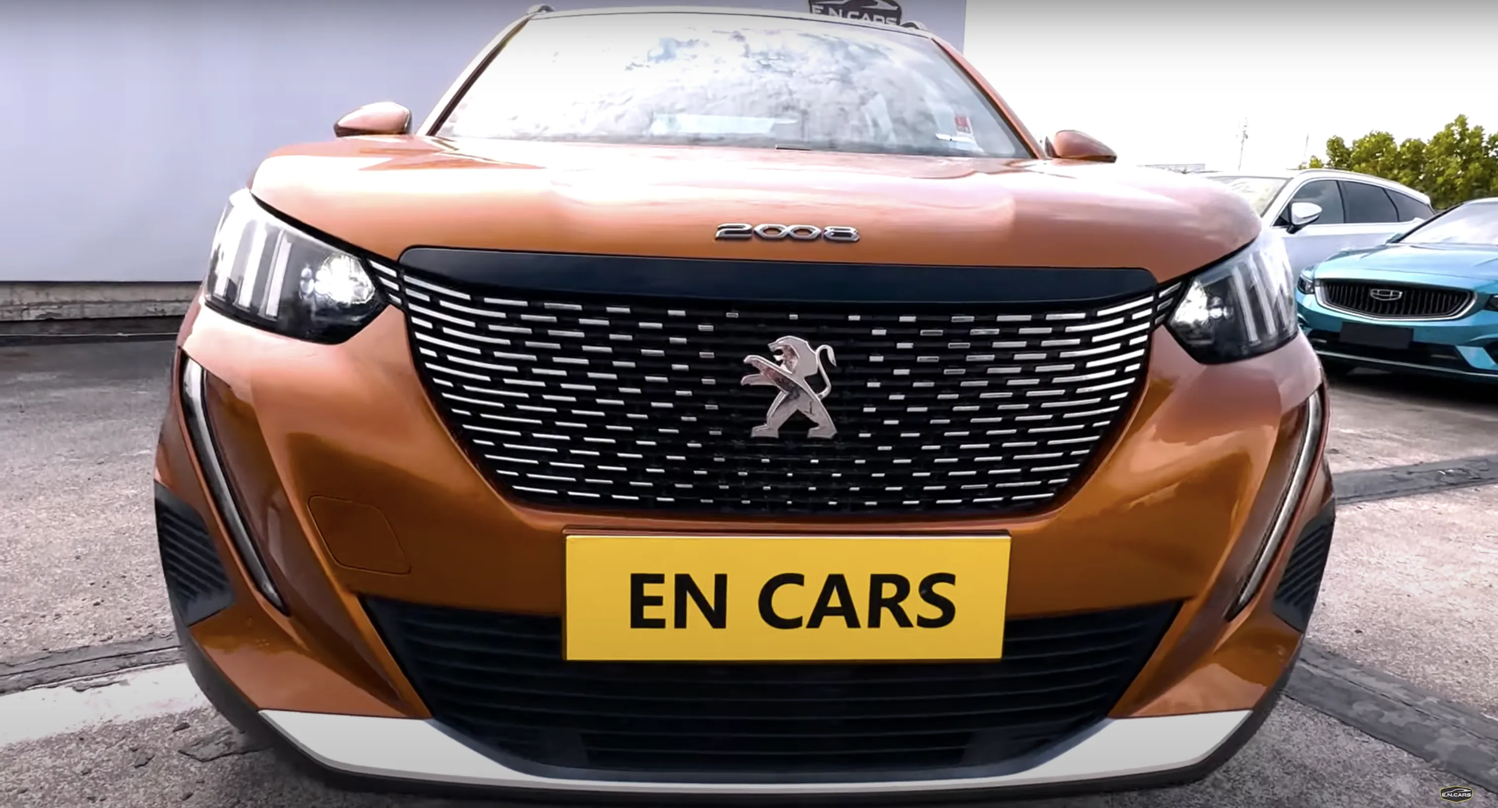 Краткий обзор нового Peugeot 2008