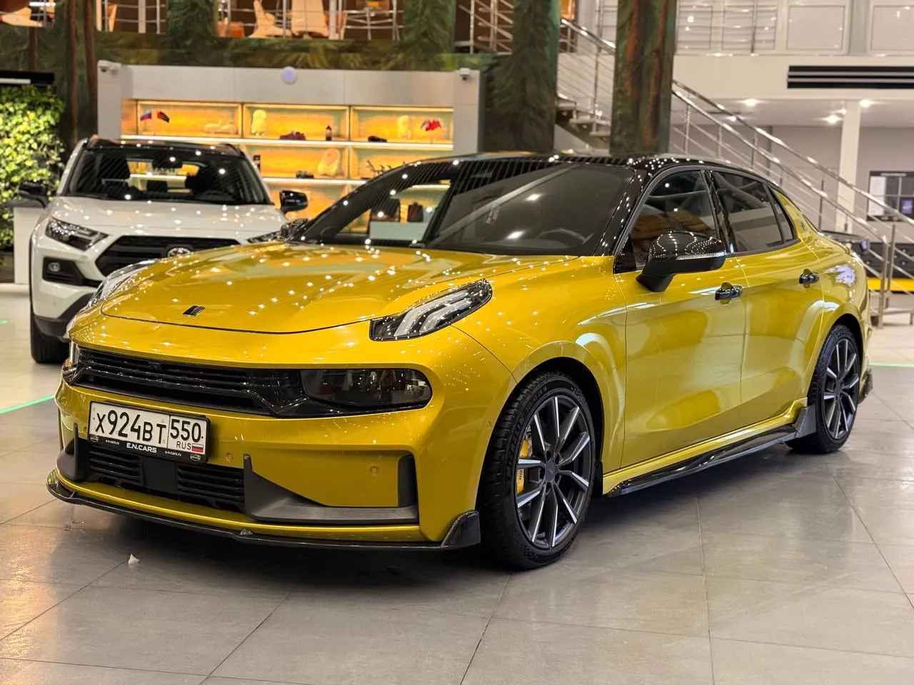 Lynk & Co 03