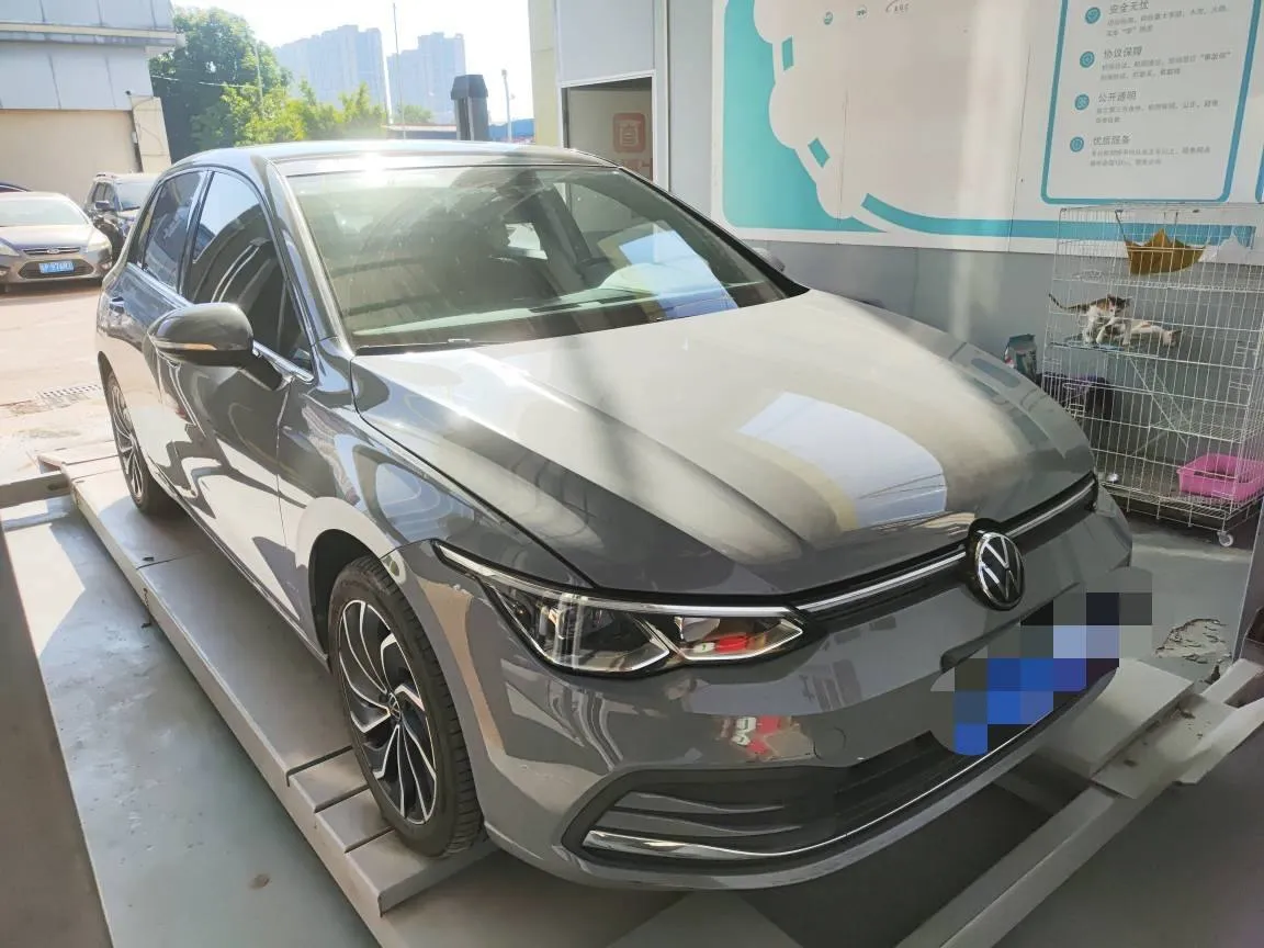 Volkswagen Golf VIII