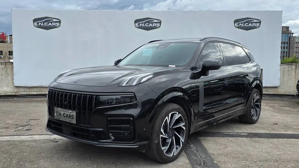 Lynk & Co 09