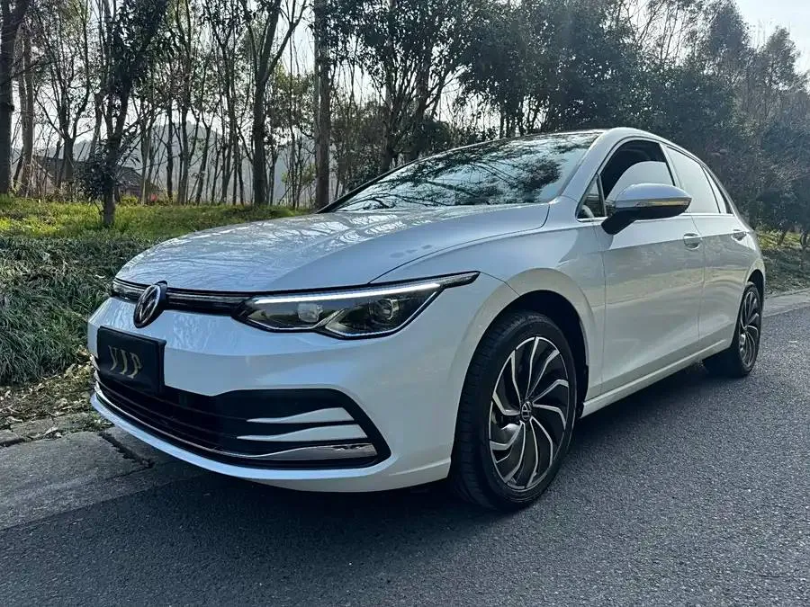 Volkswagen Golf VIII 2021