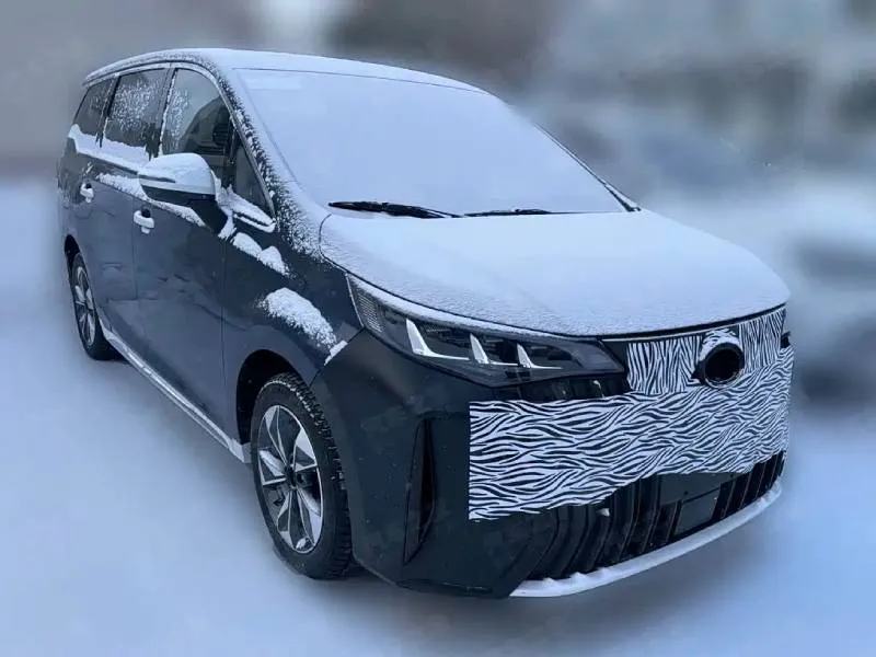 GAC начал испытания нового минивэна Trumpchi M6