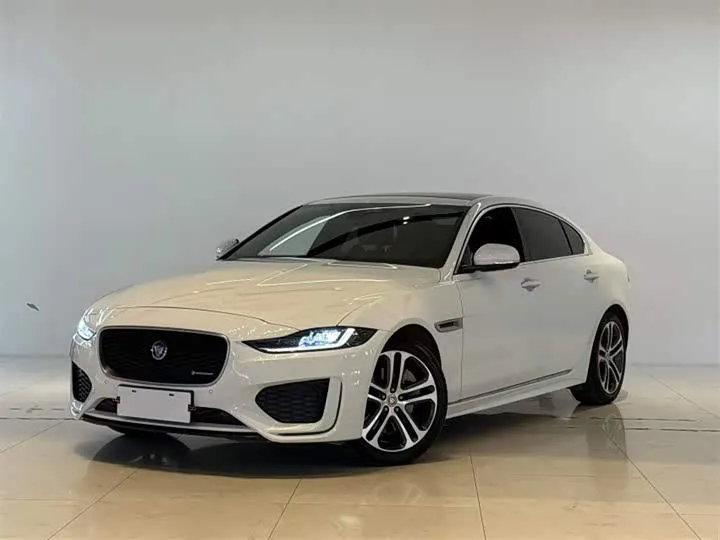 Jaguar XE 2022