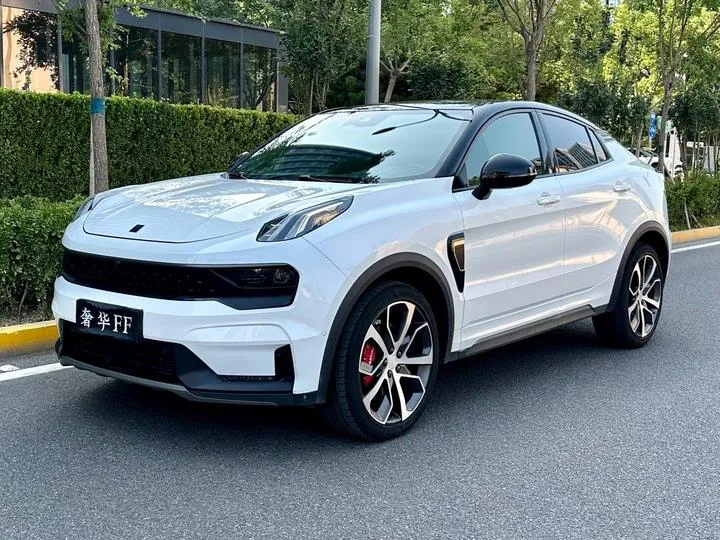 Lynk & Co 05