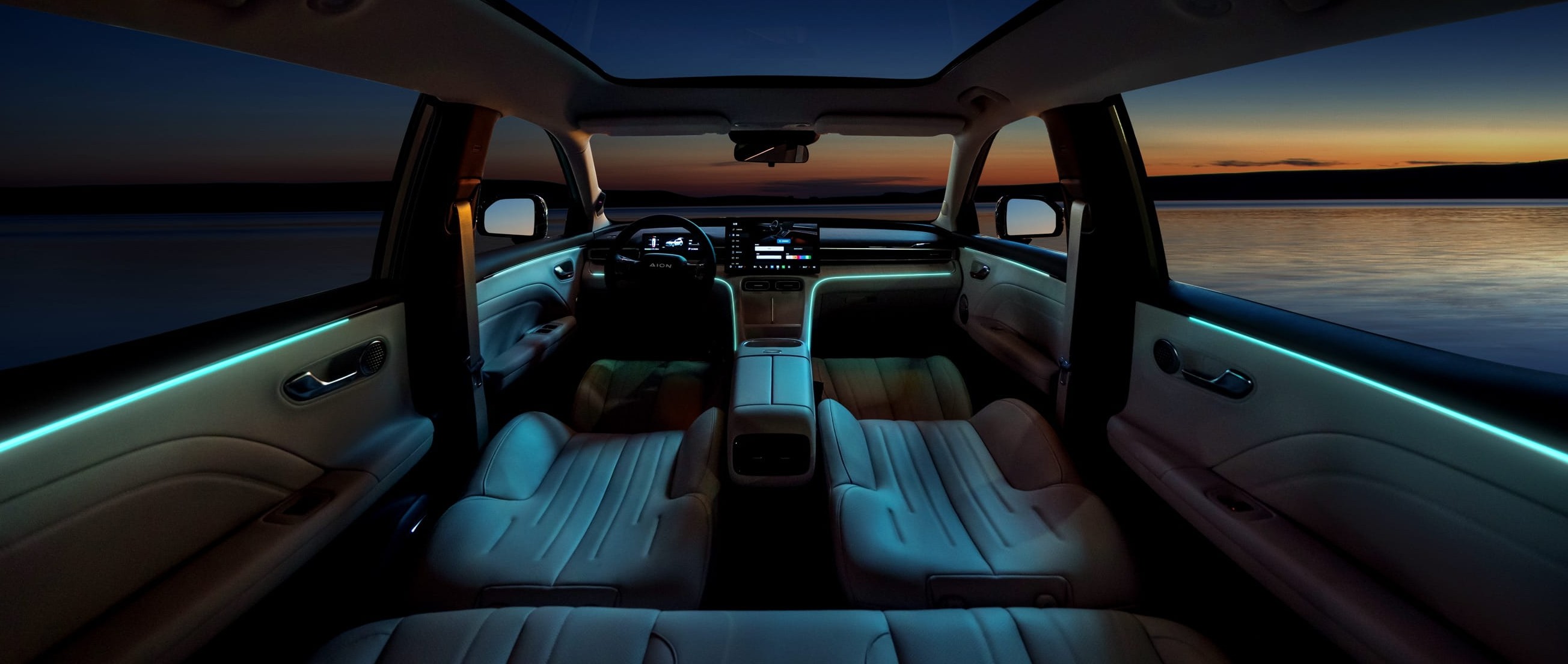 Минималистичная компоновка салона AION