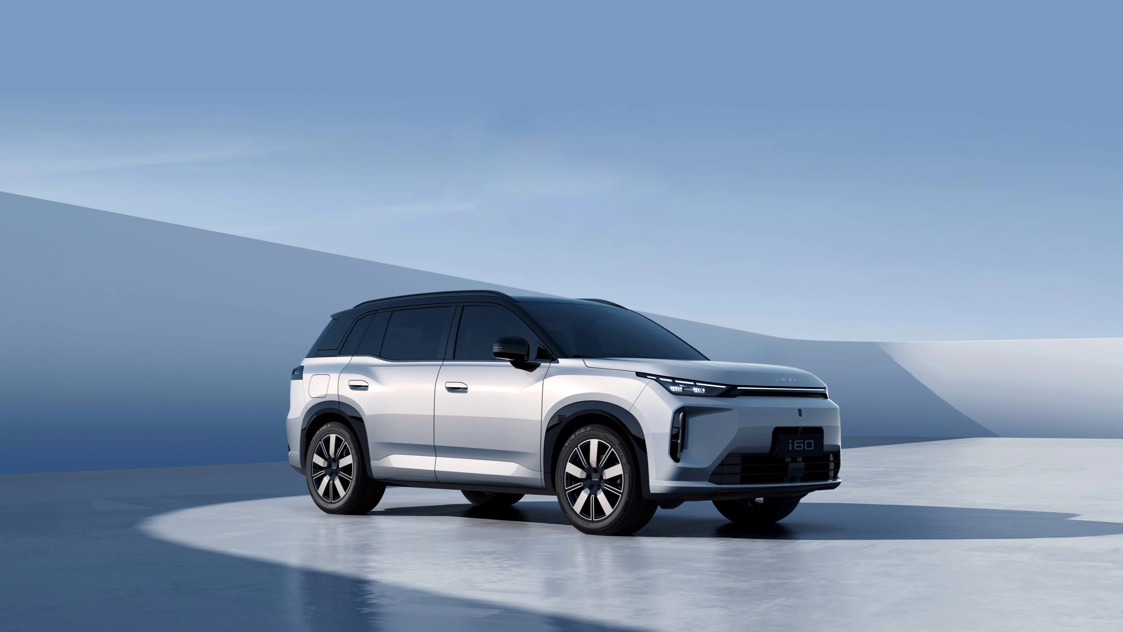 Бюджетный гибрид GAC AION i60 ПРОХОДИТ ПОД ЛЬГОТНЫЙ УТИЛЬ