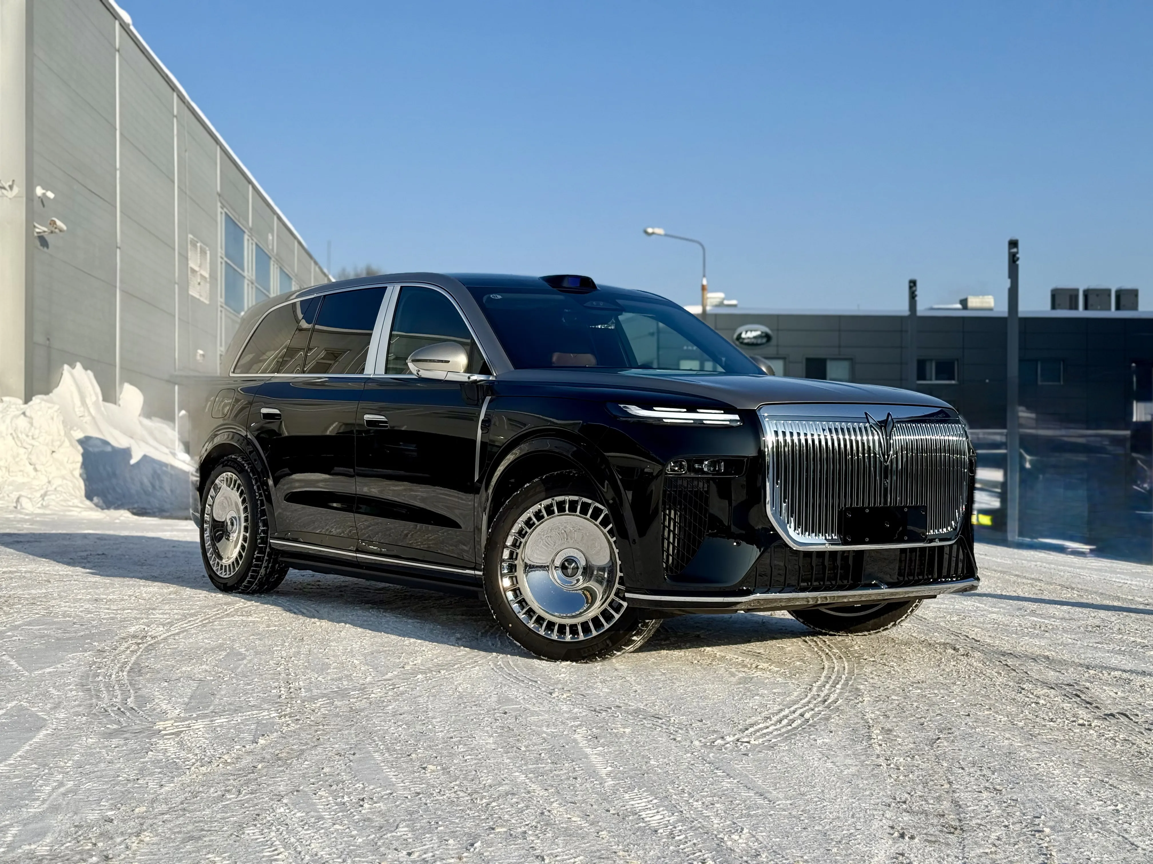 Лучшая цена на Voyah Taishan в России